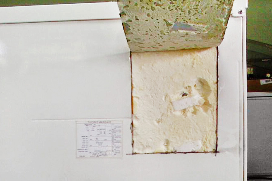 Холодильник Bosch Вздулась стенка